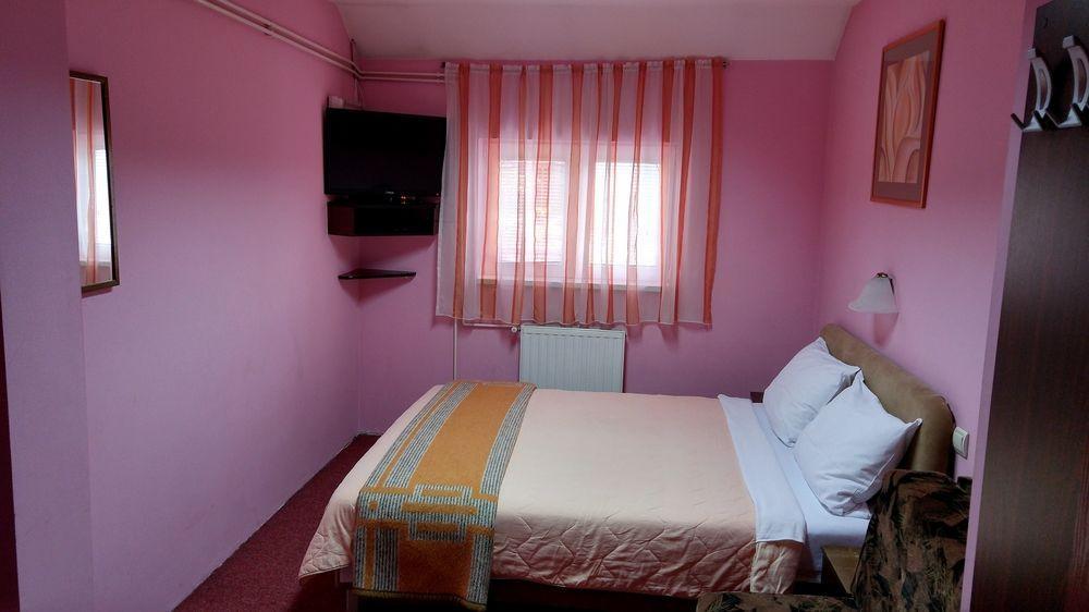 Hotel Cile โคลาชิน ภายนอก รูปภาพ