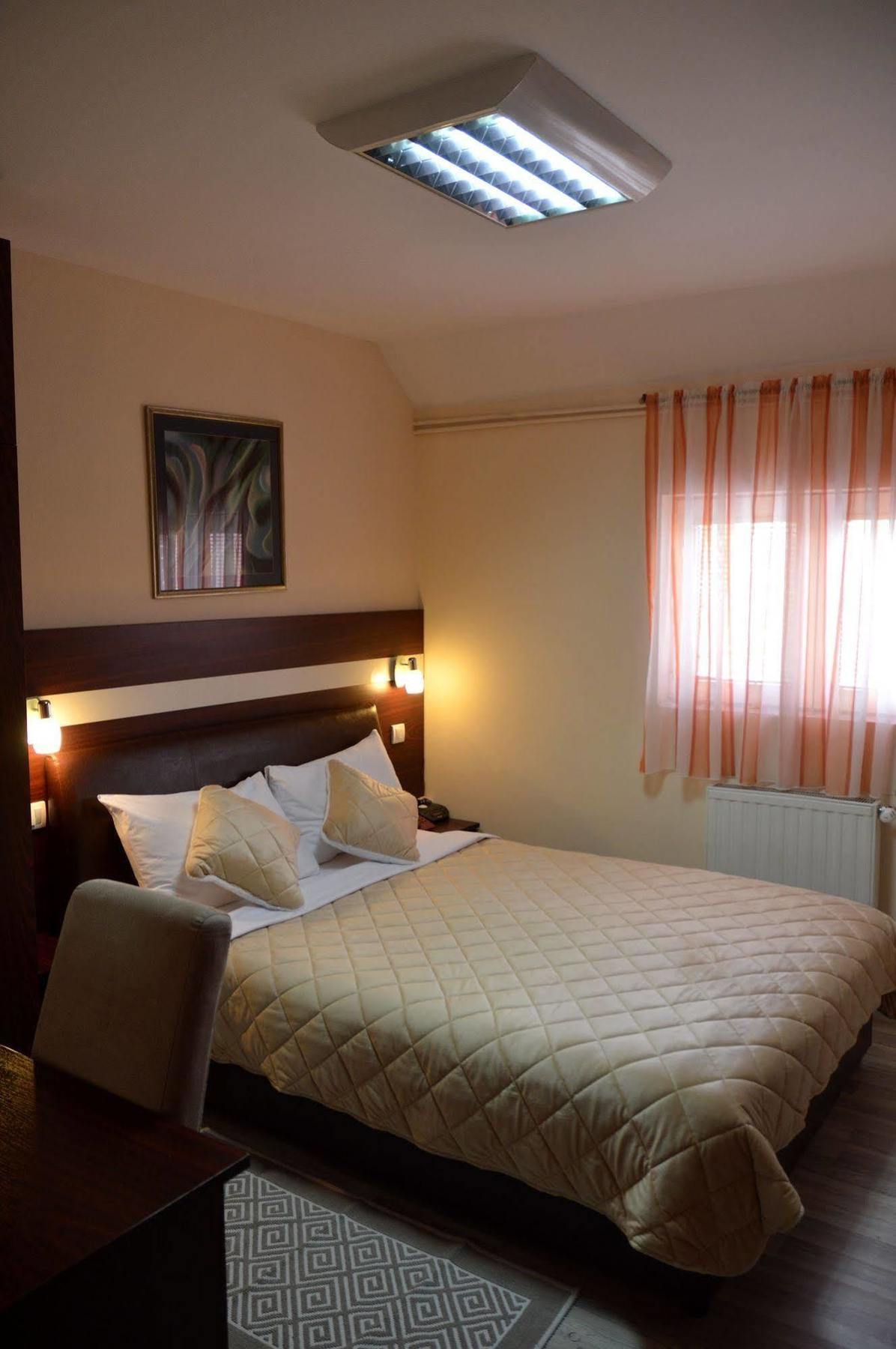 Hotel Cile โคลาชิน ภายนอก รูปภาพ